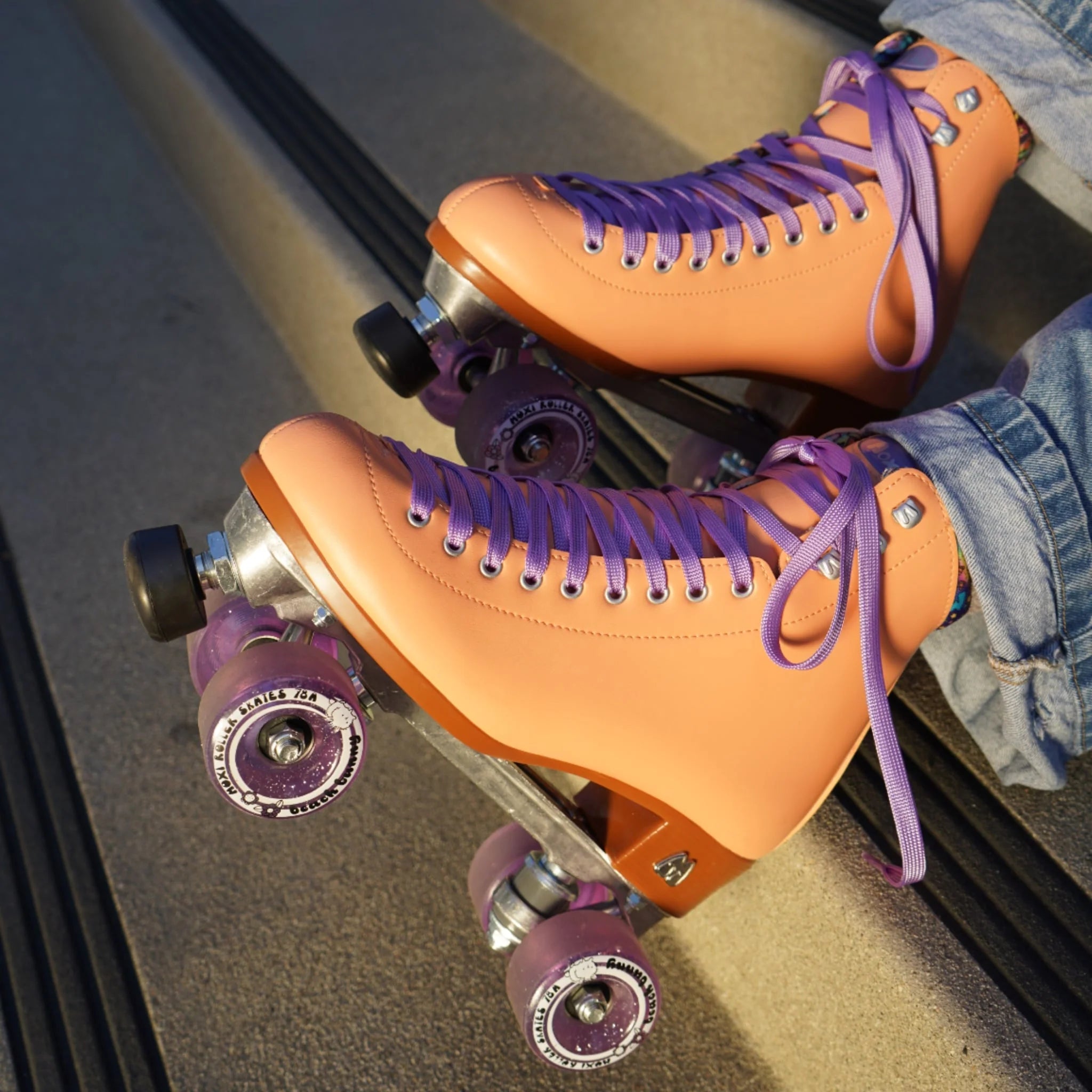 Moxi Beach Bunny Skates - Peach